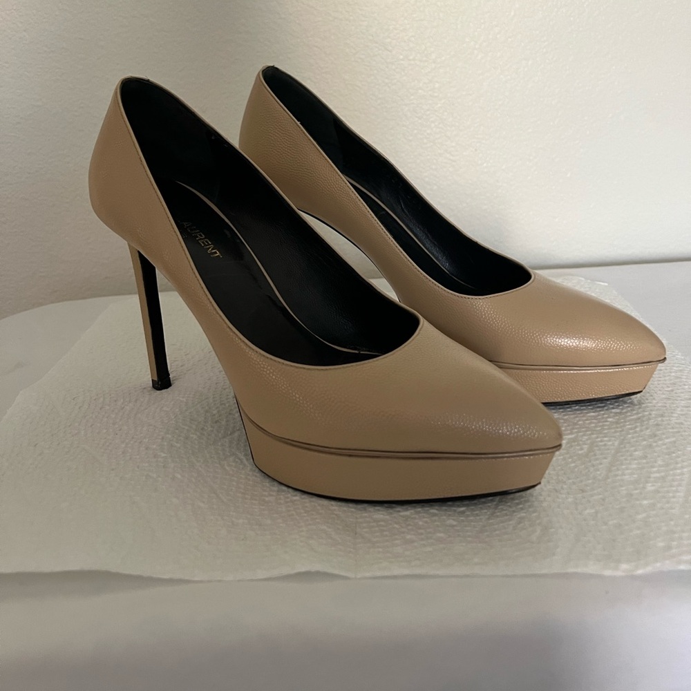 Saint Laurent Elegant Tan Platform Heels